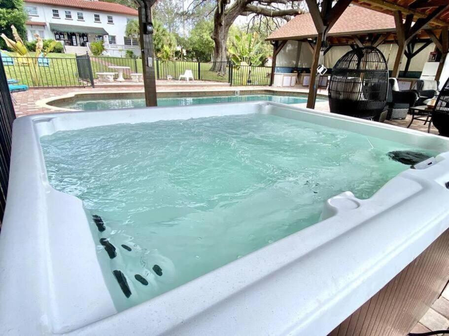 Holiday home Themed Speak Easy With Pool, Hot Tub, &