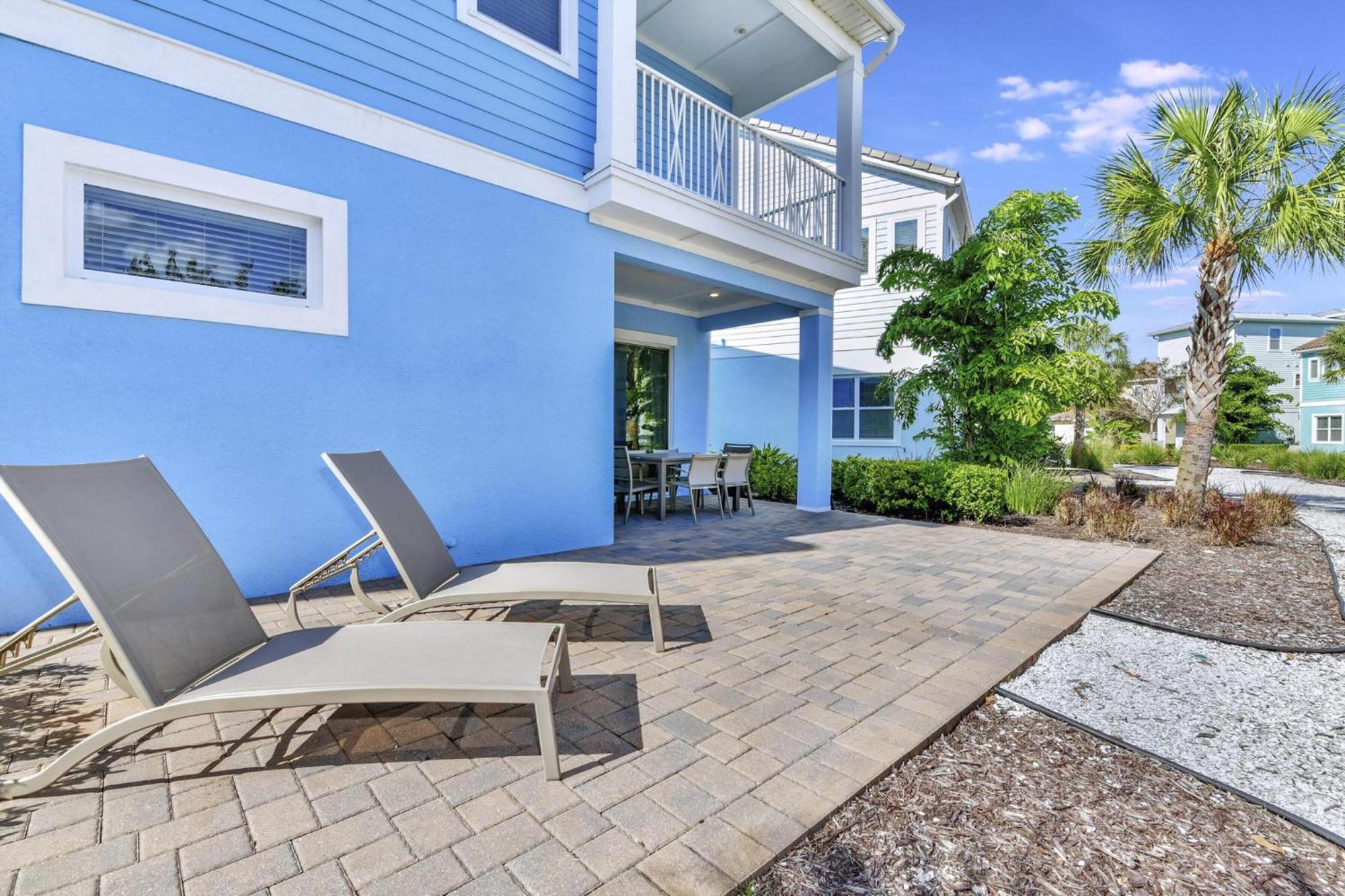 Sky Blue And Palm Trees Near With Margaritaville Island H2o Access - 8071kd Orlando