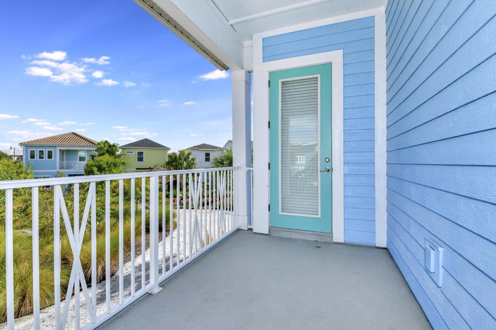 Sky Blue And Palm Trees Near With Margaritaville Island H2o Access - 8071kd