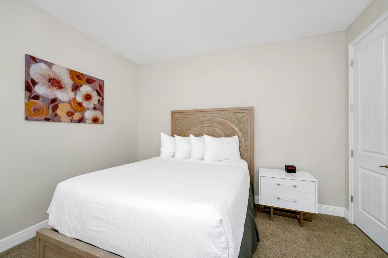 Lovely With Private Pool And Amenities By Rentyl Near - 7423m *