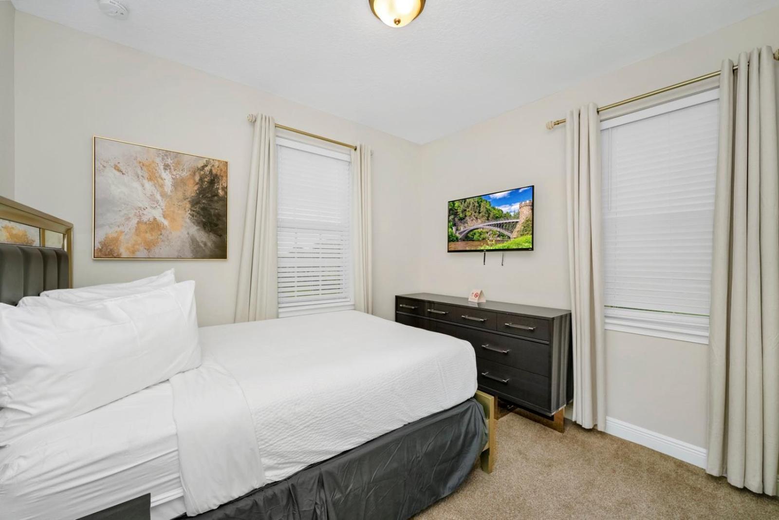 Lovely With Private Pool And Amenities By Rentyl Near - 7423m Holiday home *