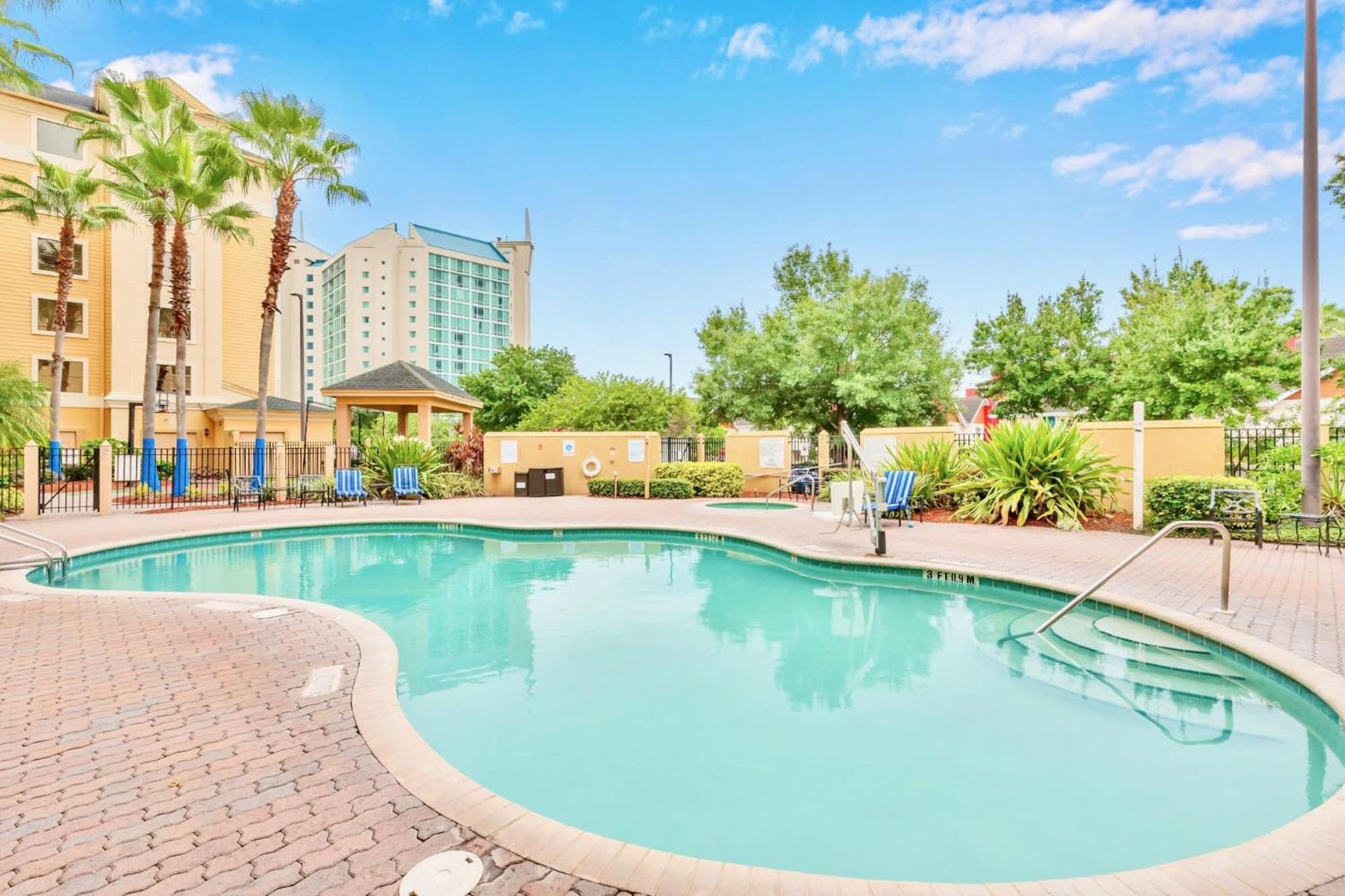 With Pool Hot Tub - Near Universal * Orlando