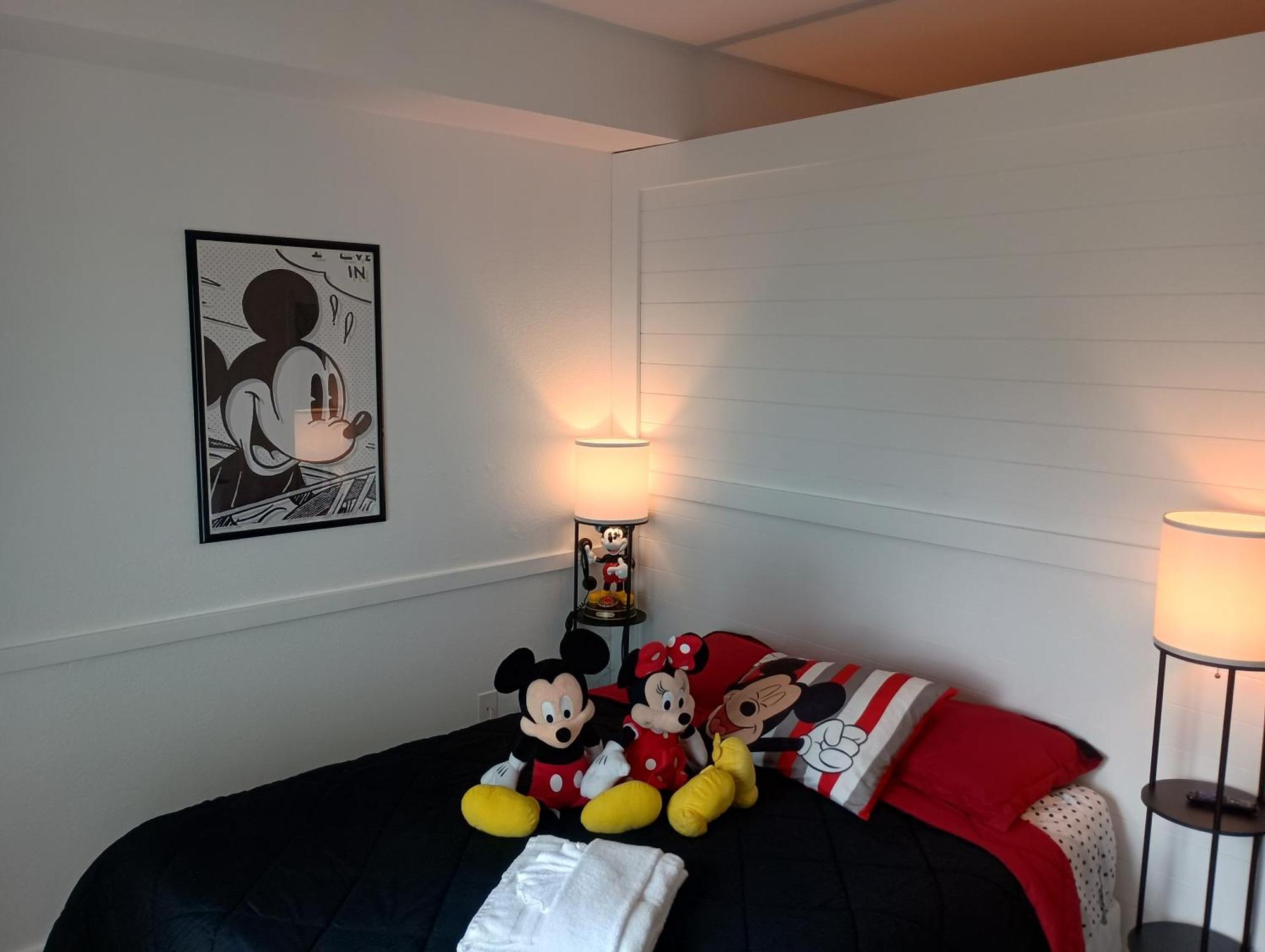 3 Beds Disneyfree Shuttle