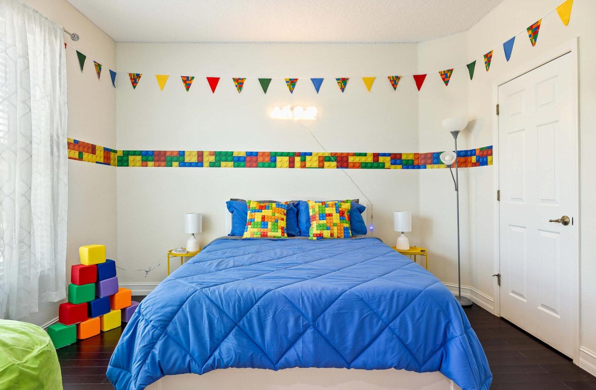 Fun-filled Mins From W Pool Hot Tub & Games *