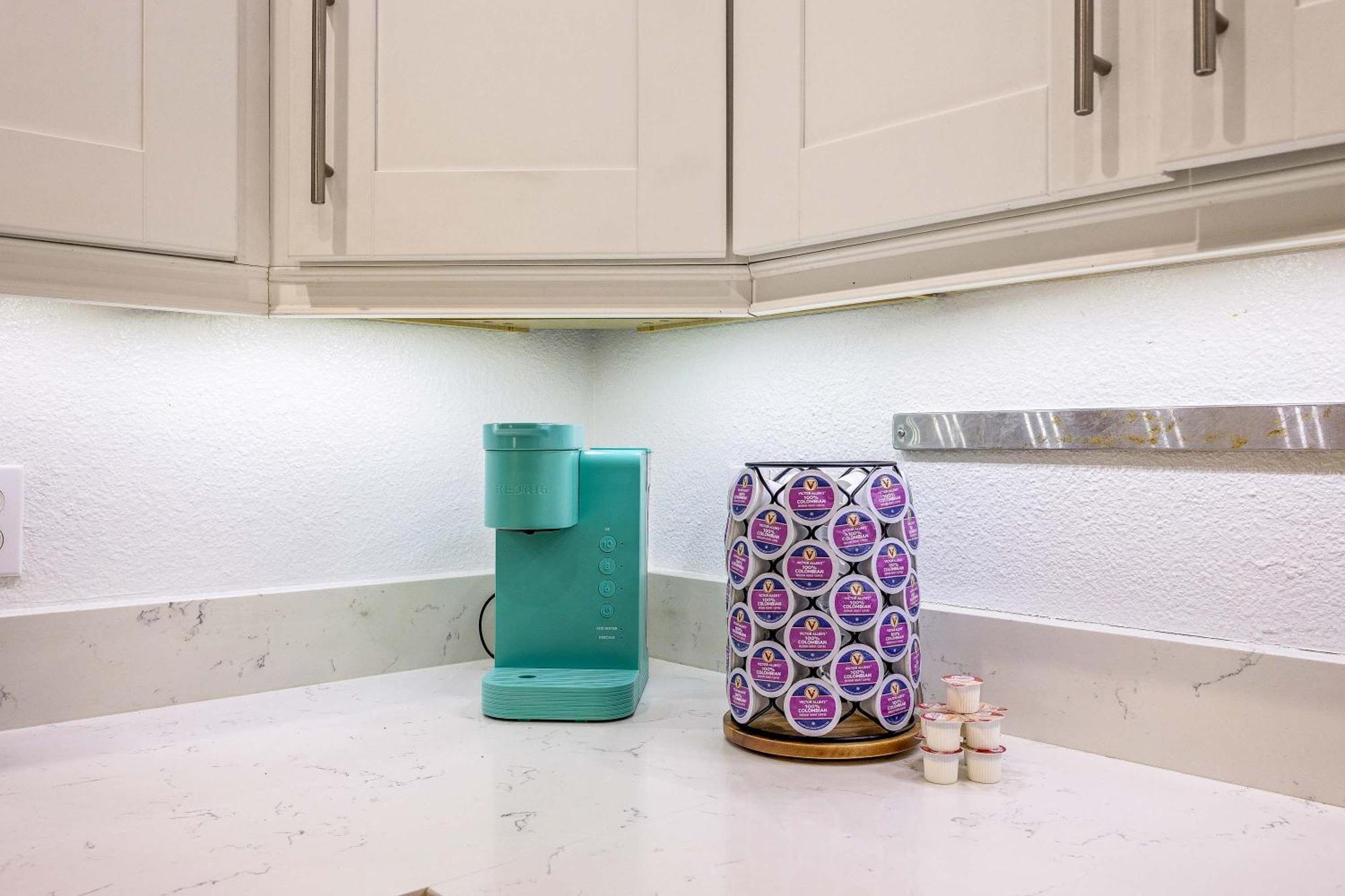 Fun-filled Mins From W Pool Hot Tub & Games Holiday home Orlando