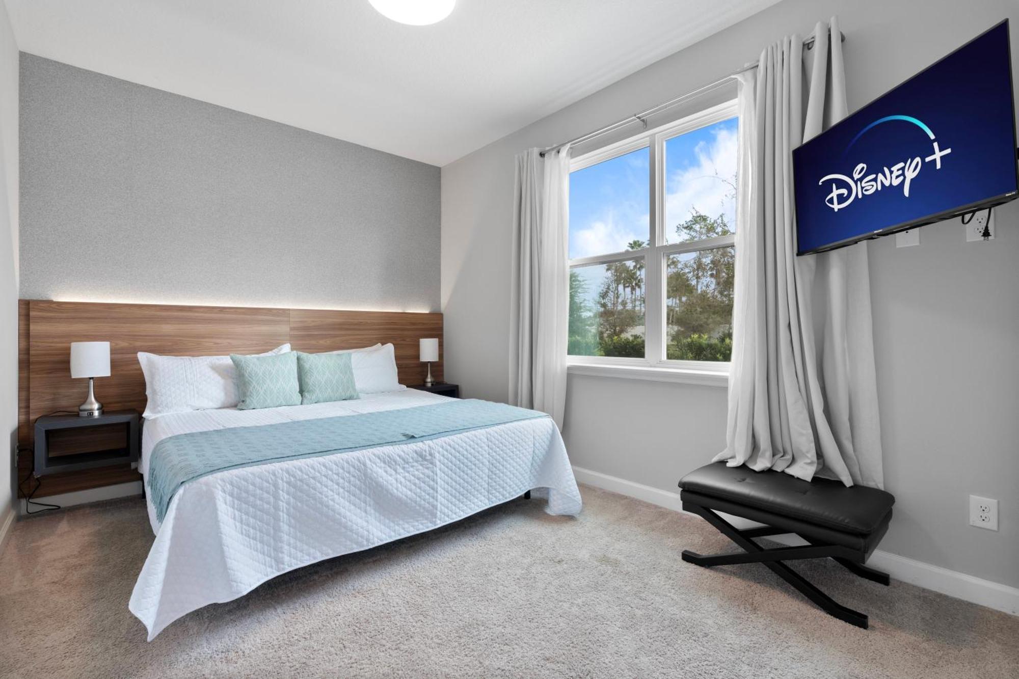 Super Spacious W Private Pool Themed Beds Holiday home