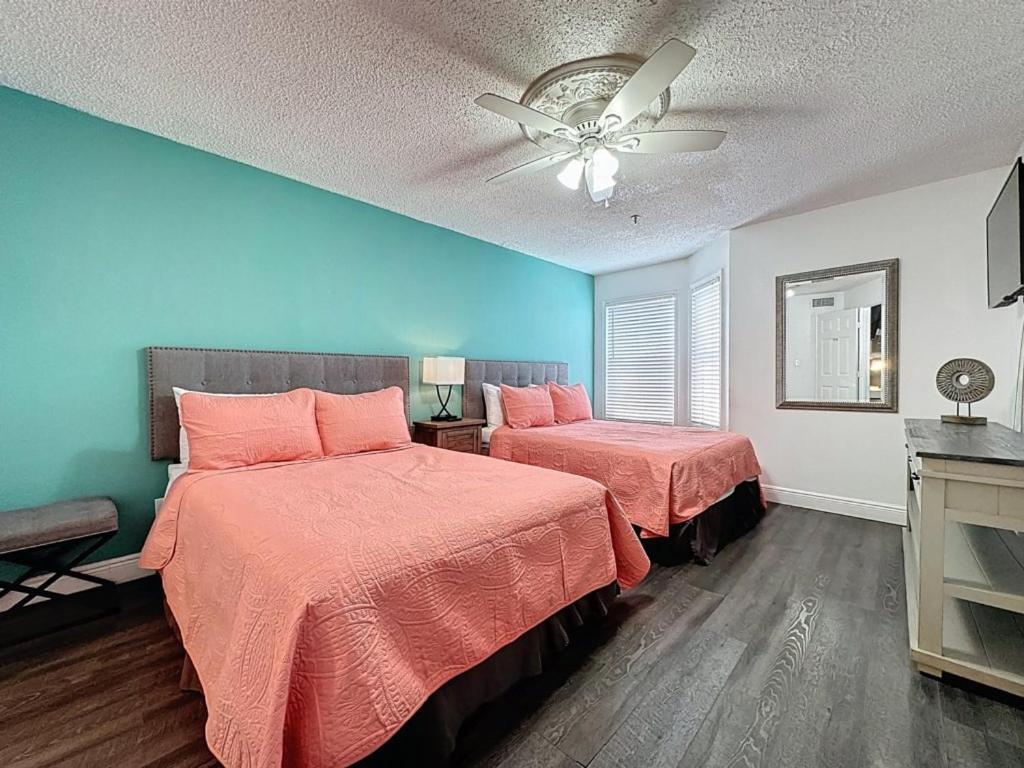 Two Bed In Parkway Palms *