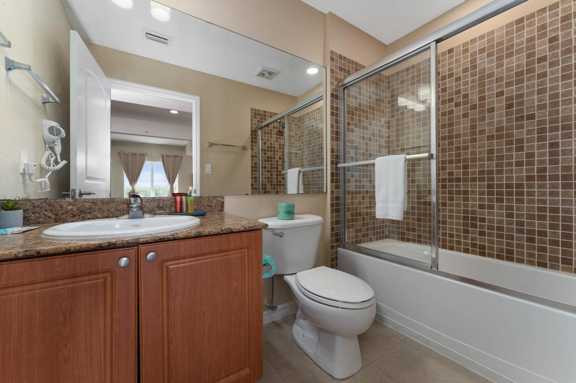King Queen Spacious Near Universal * Orlando