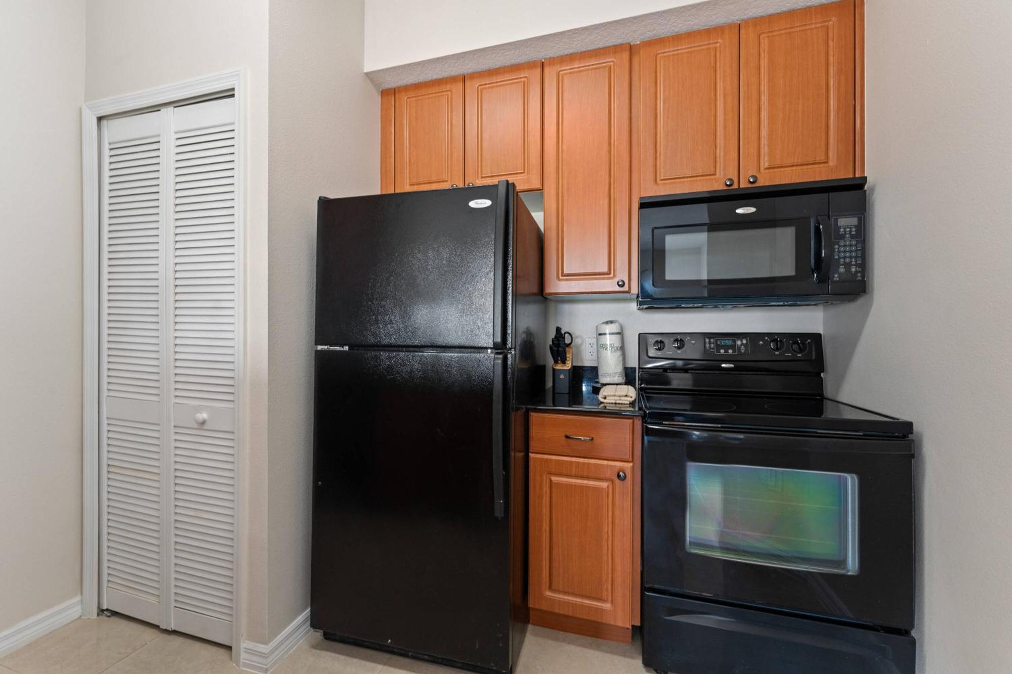 Cozy W Kitchen Near Universal Apartment *