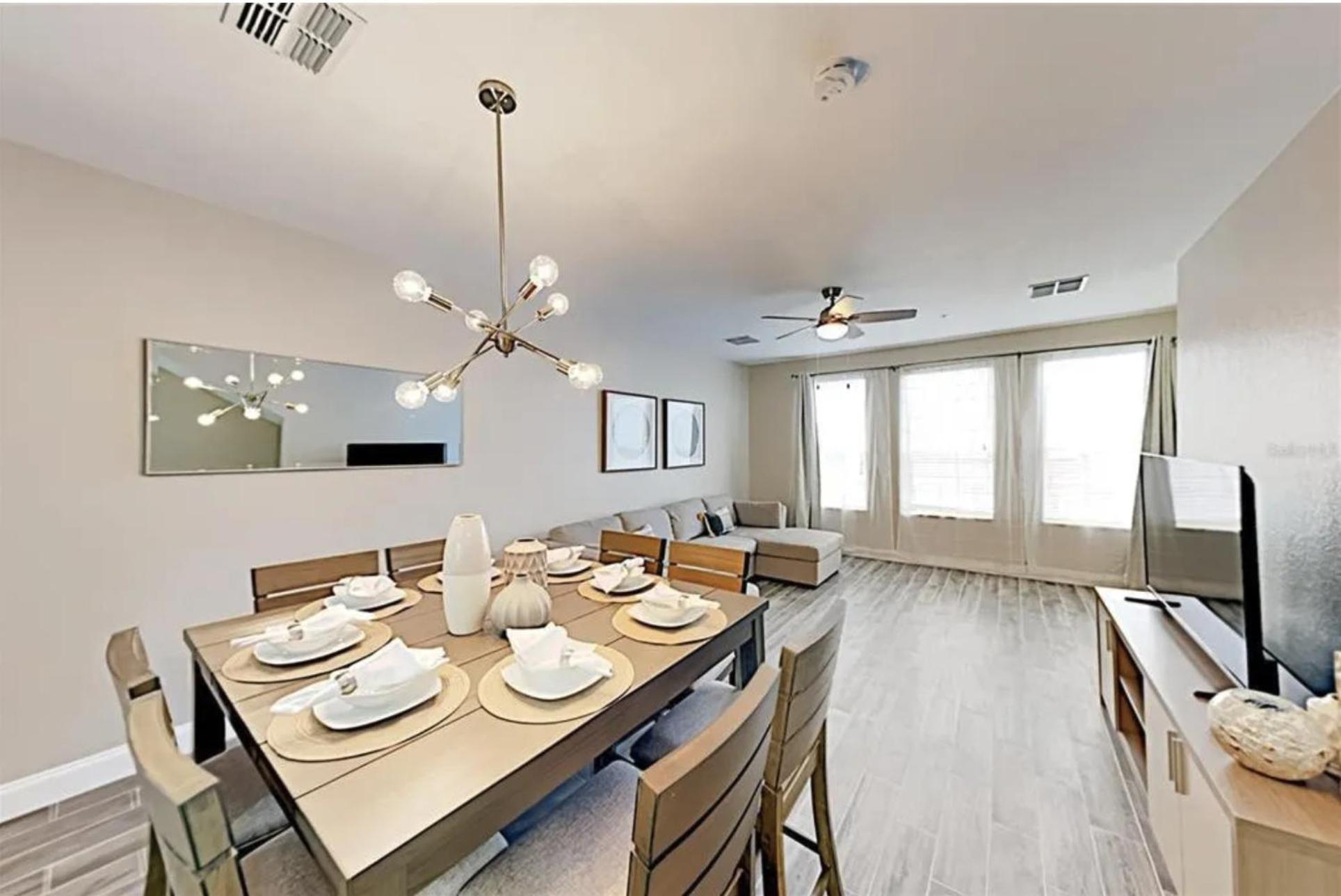 Beautiful Family Townhome, Near The Parks - 8000-104 Holiday home *