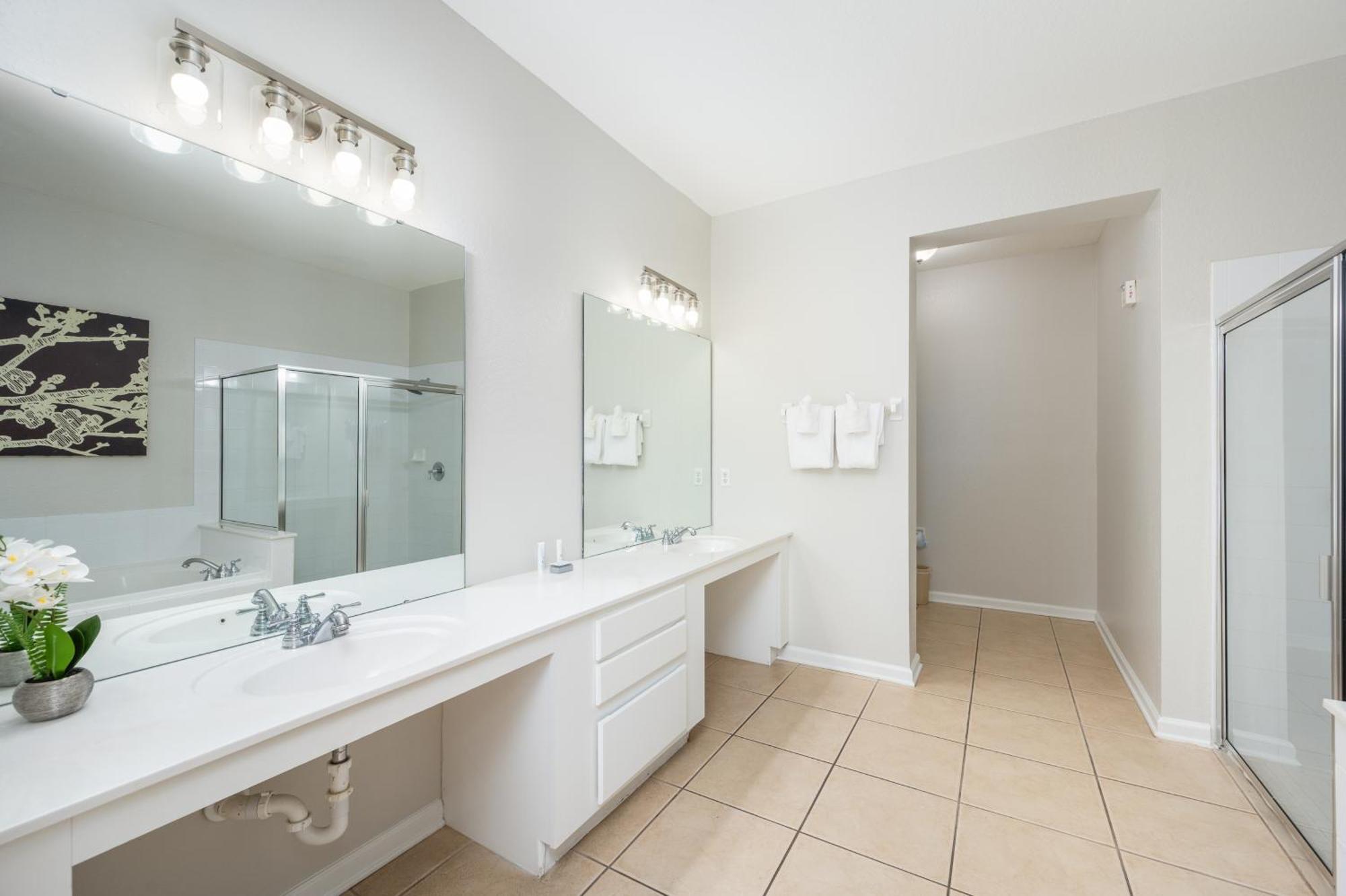 Apartment Beautiful Lakeview Condo, New Listing -1024