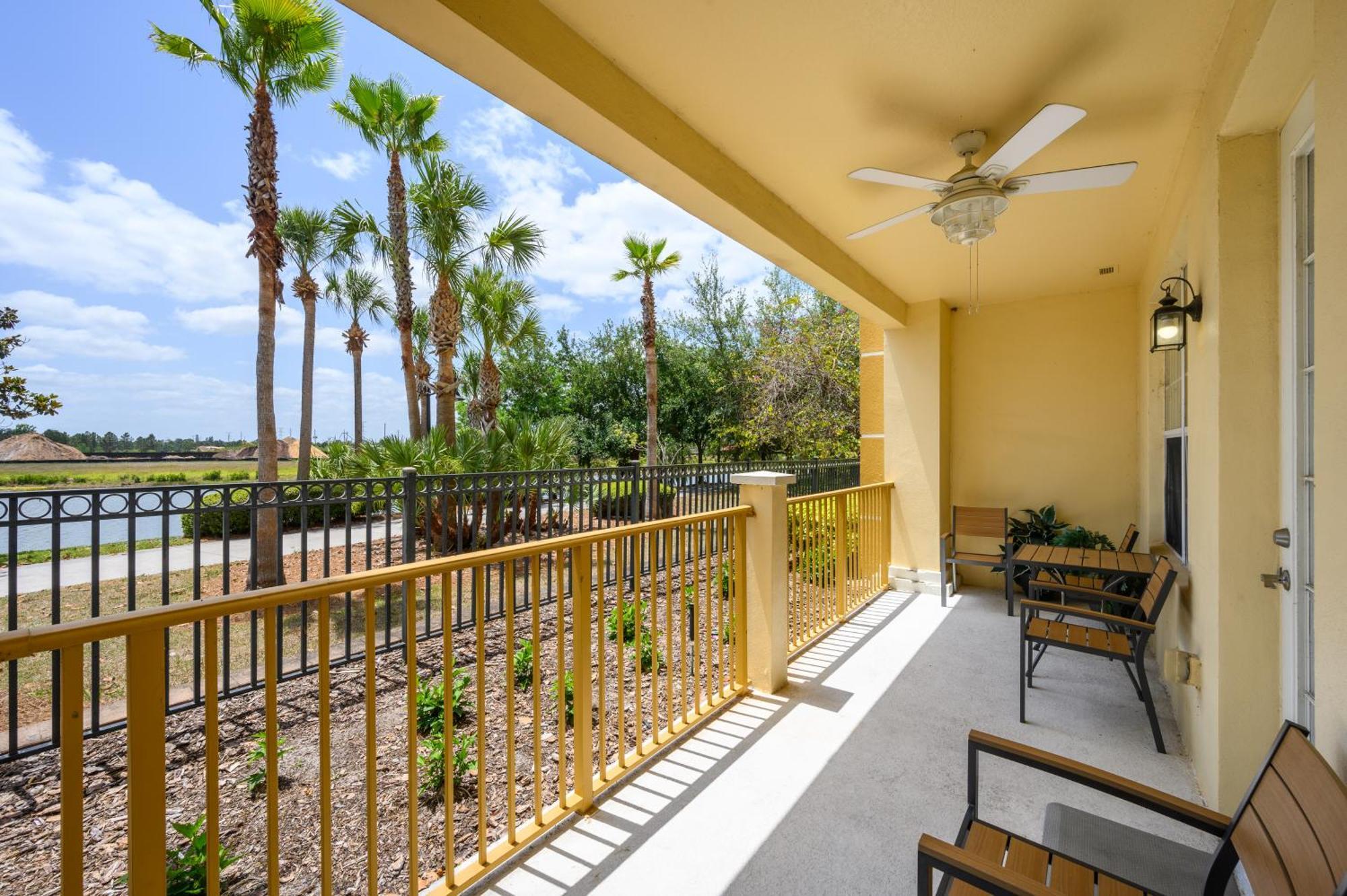Apartment Beautiful Lakeview Condo, New Listing -1024