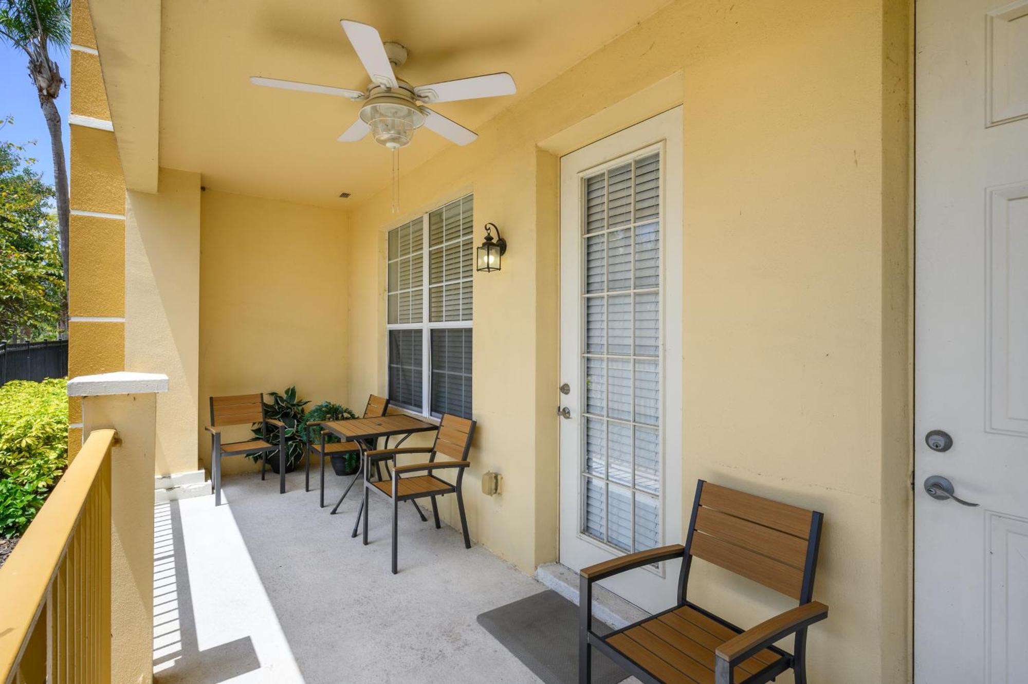 Apartment Beautiful Lakeview Condo, New Listing -1024 Orlando
