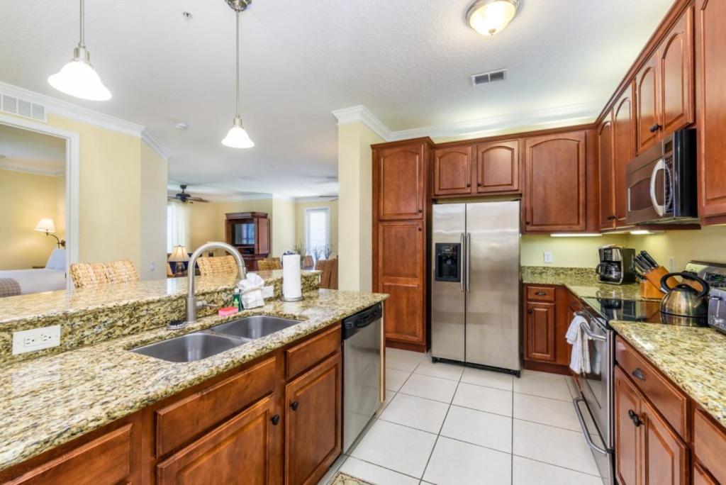 Gorgeous 3 Bed Lakeview, Vista Cay - 1010 Orlando
