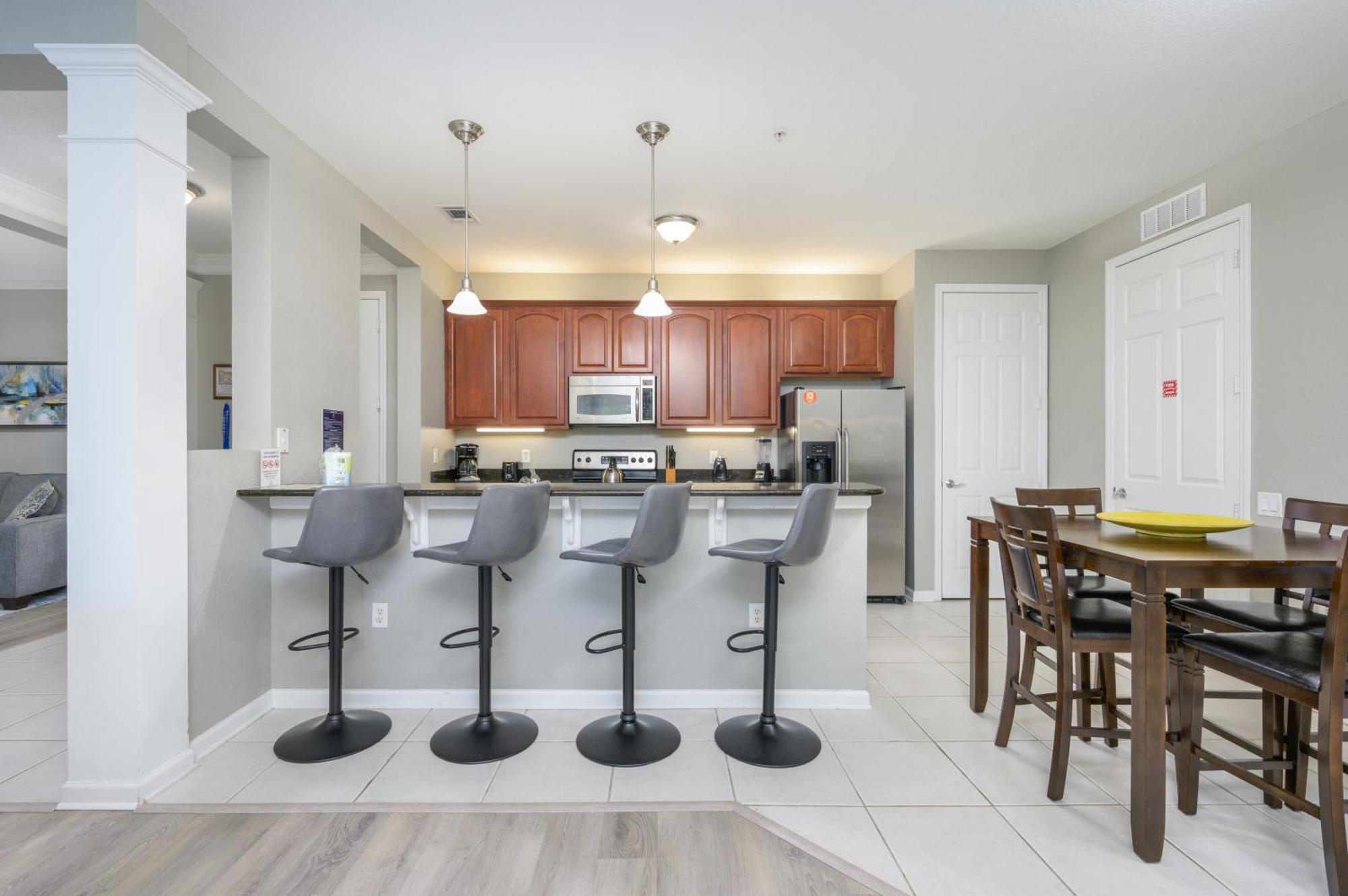 Apartment Beautiful Epic Universe Condo, Vista Cay - 1004