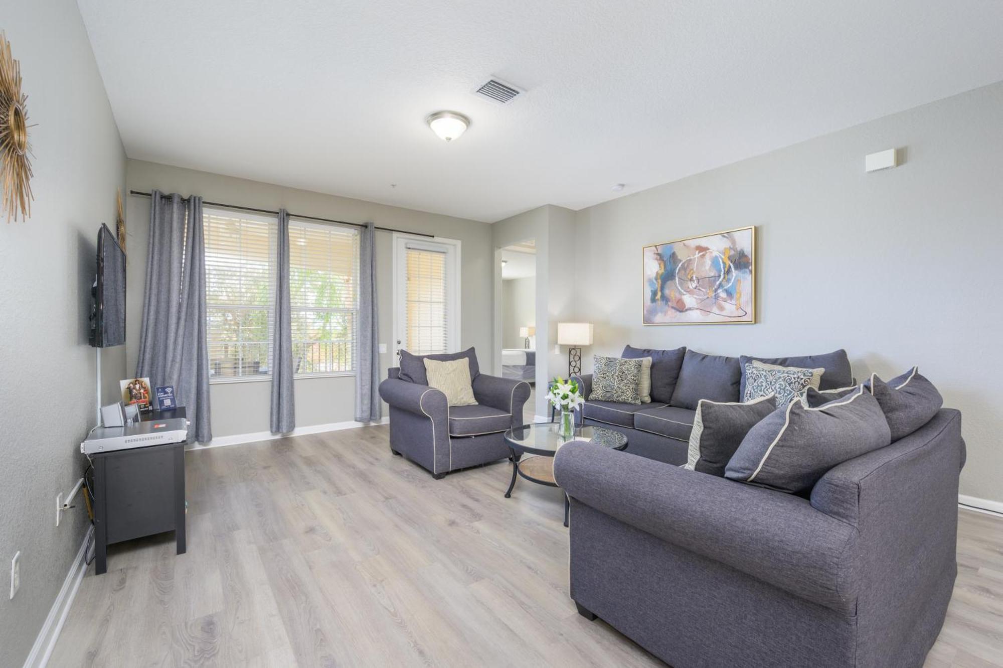 Beautiful Epic Universe Condo, Vista Cay - 1004