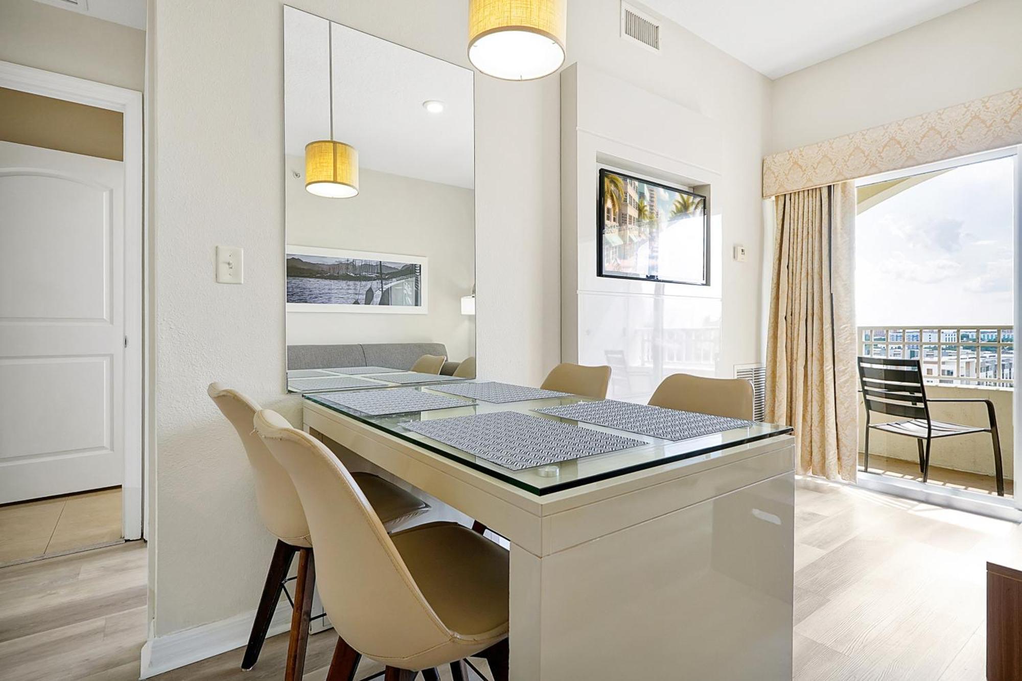 Universal Point Apartment *