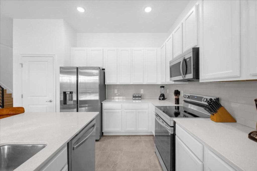 10 Bedrooms - 9 Bathroom - Paradiso 5767hs Orlando