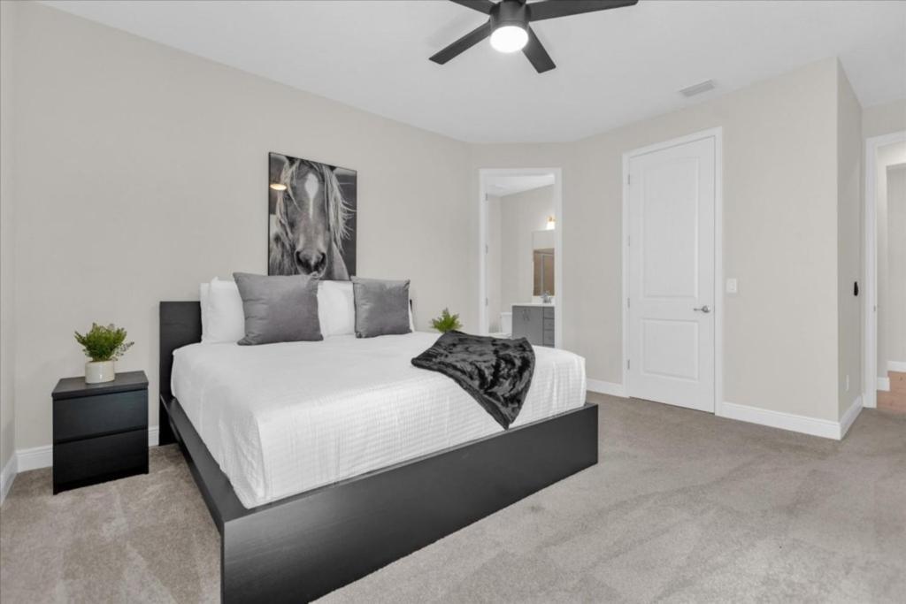 10 Bedroom- 10,5 Bathroom- Encore 205ss