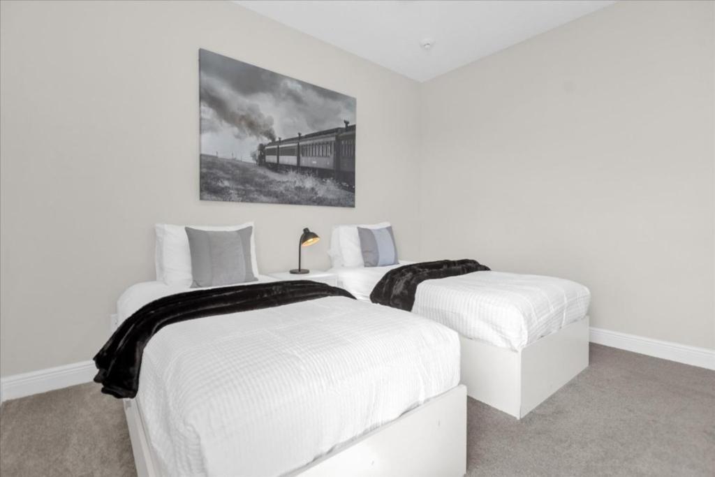 10 Bedroom- 10,5 Bathroom- Encore 205ss *