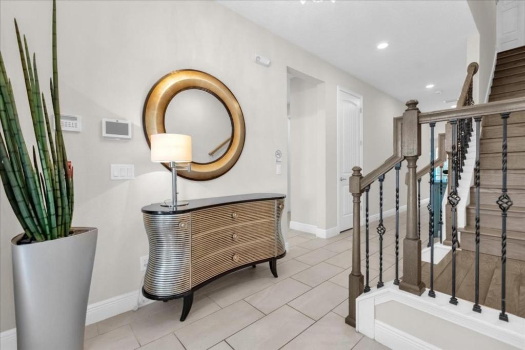 10 Bedroom- 10,5 Bathroom- Encore 205ss