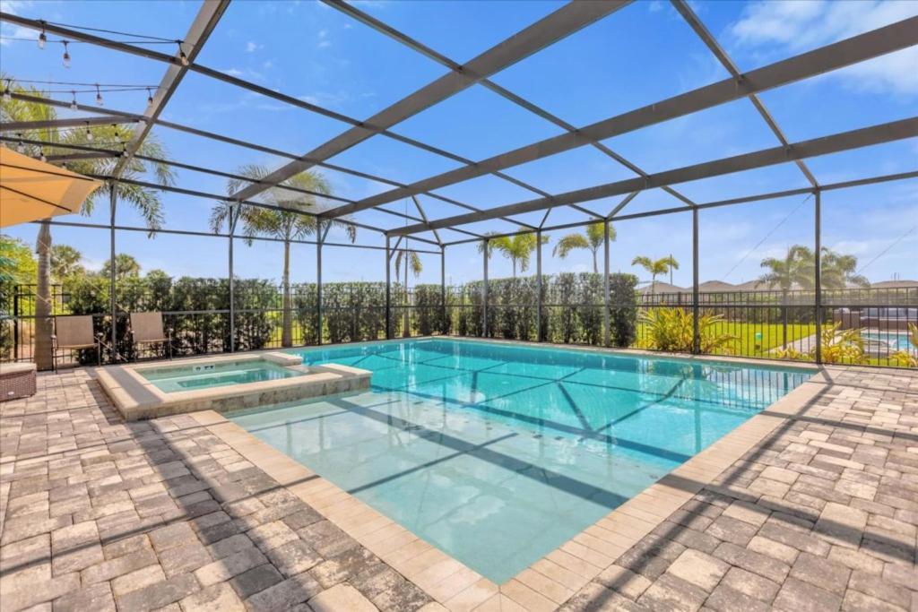 10 Bedroom- 10,5 Bathroom- Encore 205ss Orlando