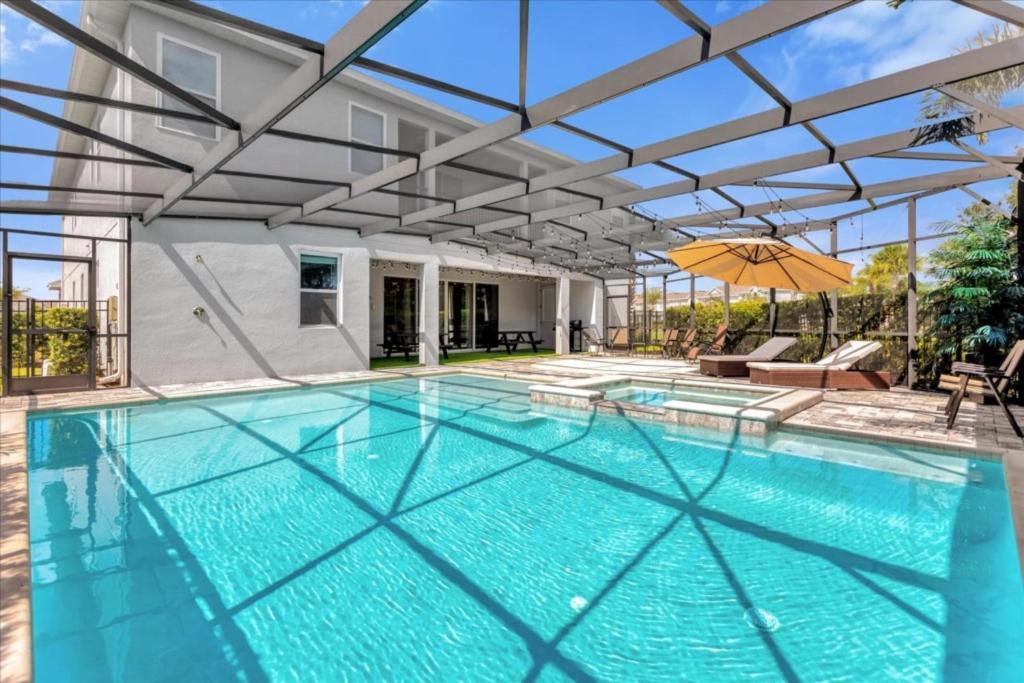 10 Bedroom- 10,5 Bathroom- Encore 205ss