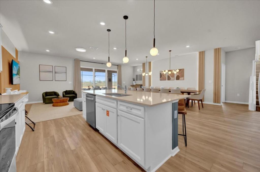 10 Bedrooms - 8 Bathrooms - Windsor Cay 16001cc * Orlando