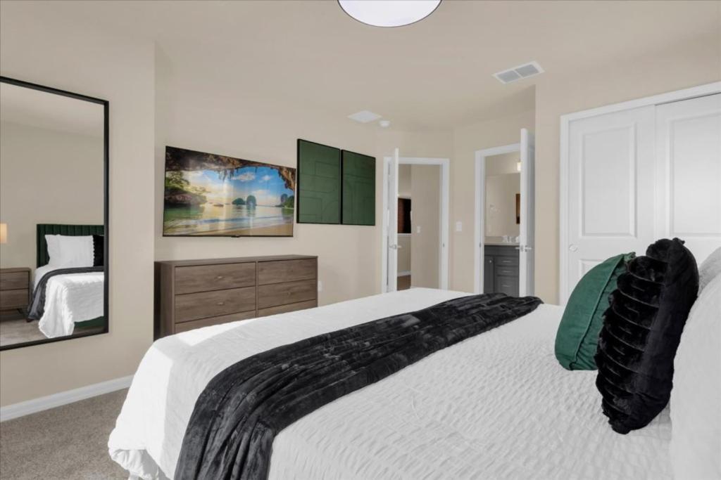 7 Bedrooms - 5,5 Bathrooms - Windsor Cay 16203tw Holiday home