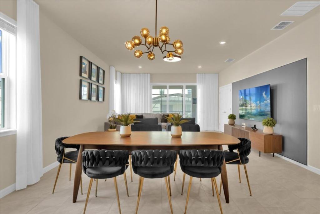 7 Bedrooms - 5,5 Bathrooms - Windsor Cay 16203tw Holiday home *