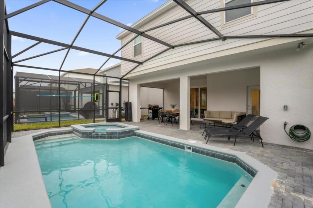 7 Bedrooms - 5,5 Bathrooms - Windsor Cay 16225sk Holiday home *