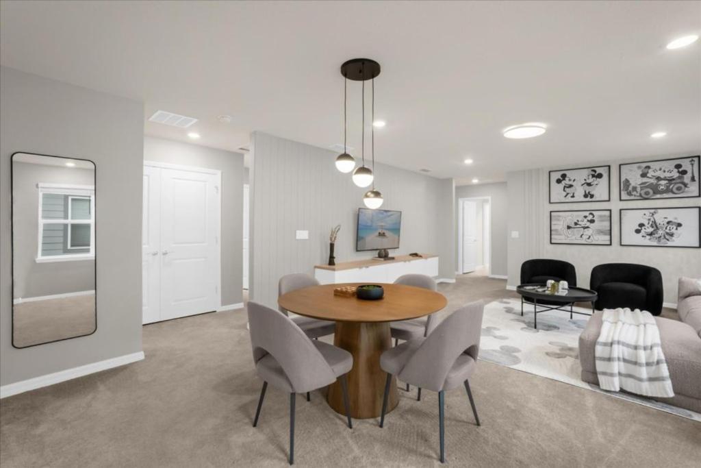 7 Bedrooms - 5,5 Bathrooms - Windsor Cay 16225sk Holiday home