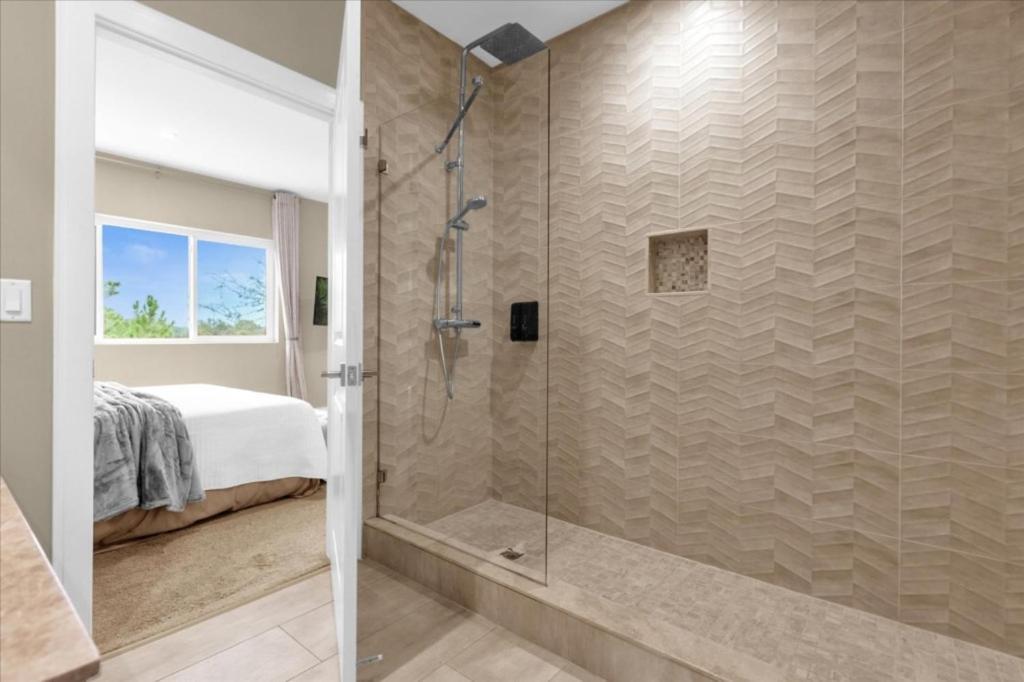 4 Bedroom-4,5 Bathroom-magic Village Views3131rw Holiday home *