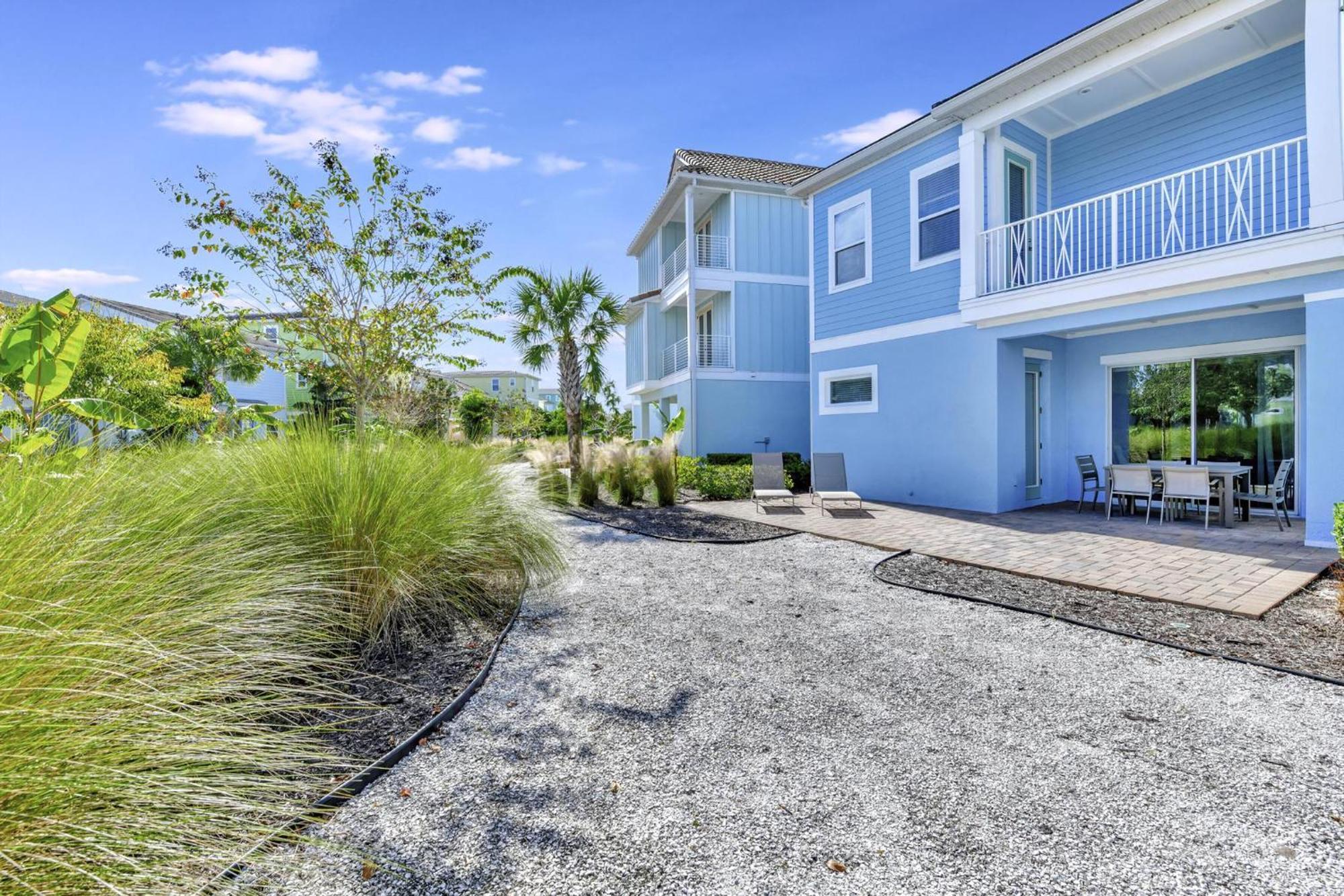 Sky Blue And Palm Trees Near With Margaritaville Island H2o Access - 8071kd * Orlando