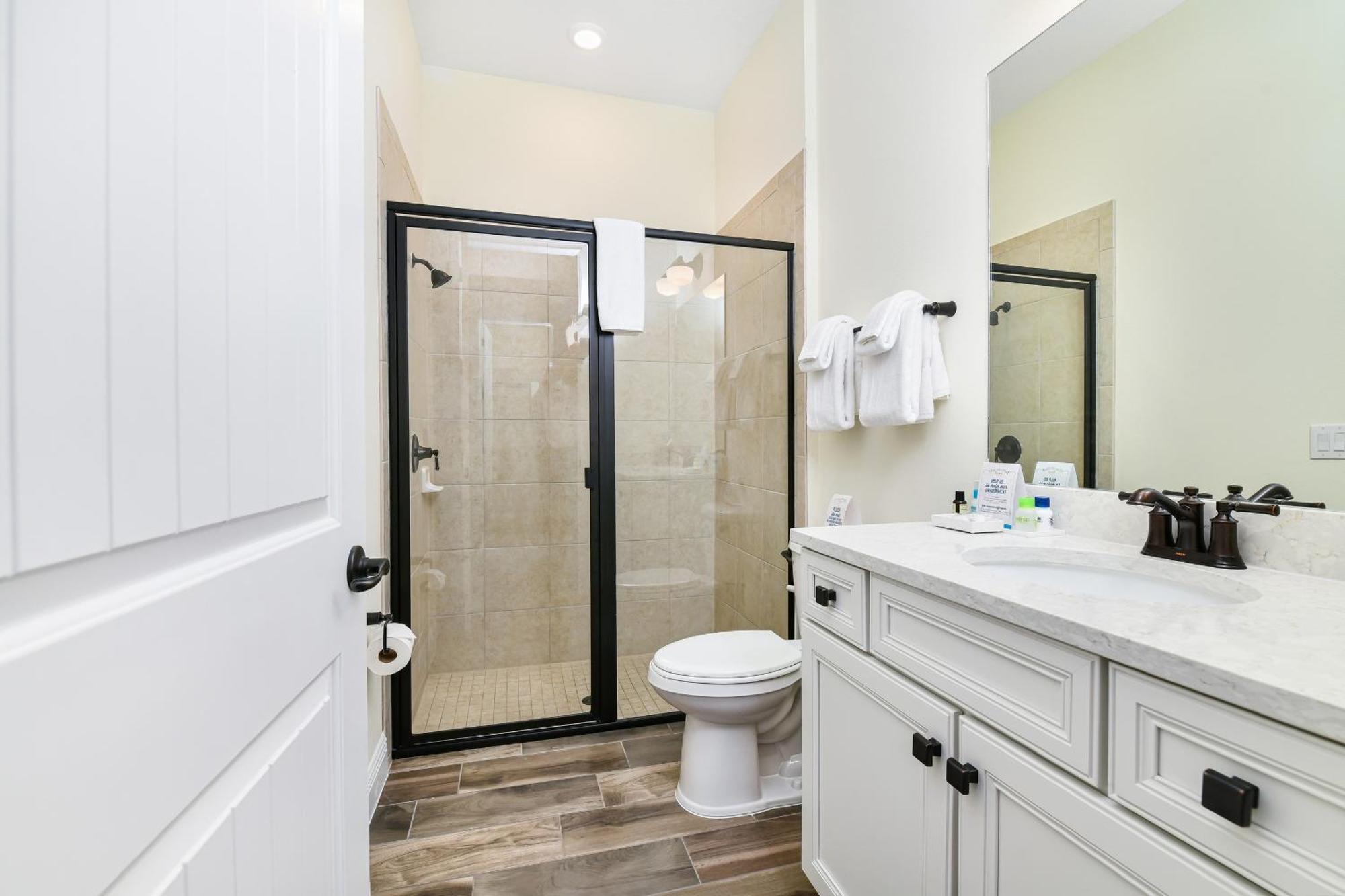 Waters Edge Near With Margaritaville Island H20 Access - 8129su Villa