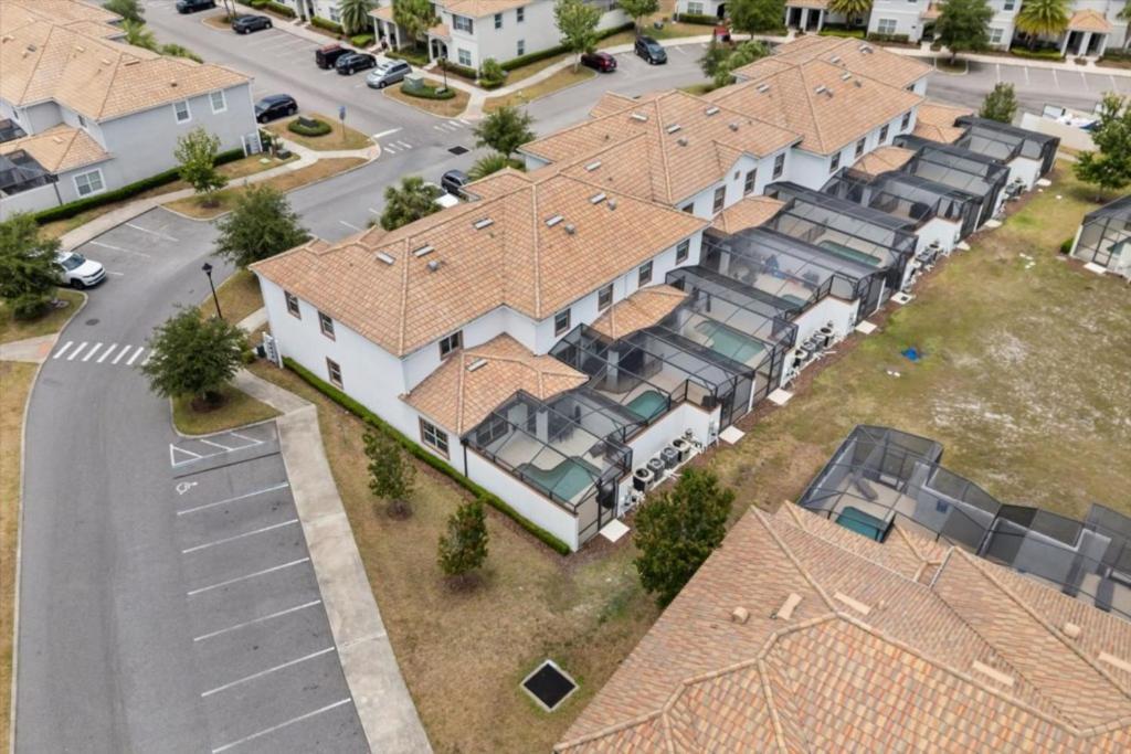 5 Bedrooms - 4 Bathrooms - Storey 4814 Rc Holiday home Orlando