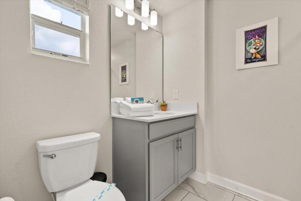 5 Bedrooms - 4 Bathrooms - Storey 4814 Rc * Orlando