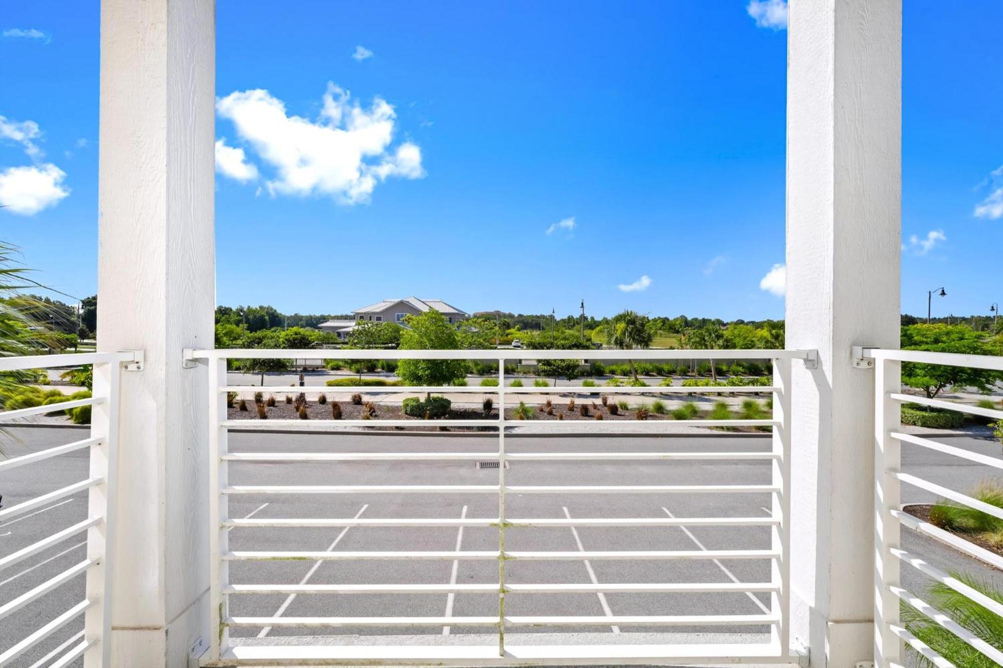 Orange Creamsickle Near With Margaritaville Island H20 Waterpark Access - 2980sr Holiday home Orlando