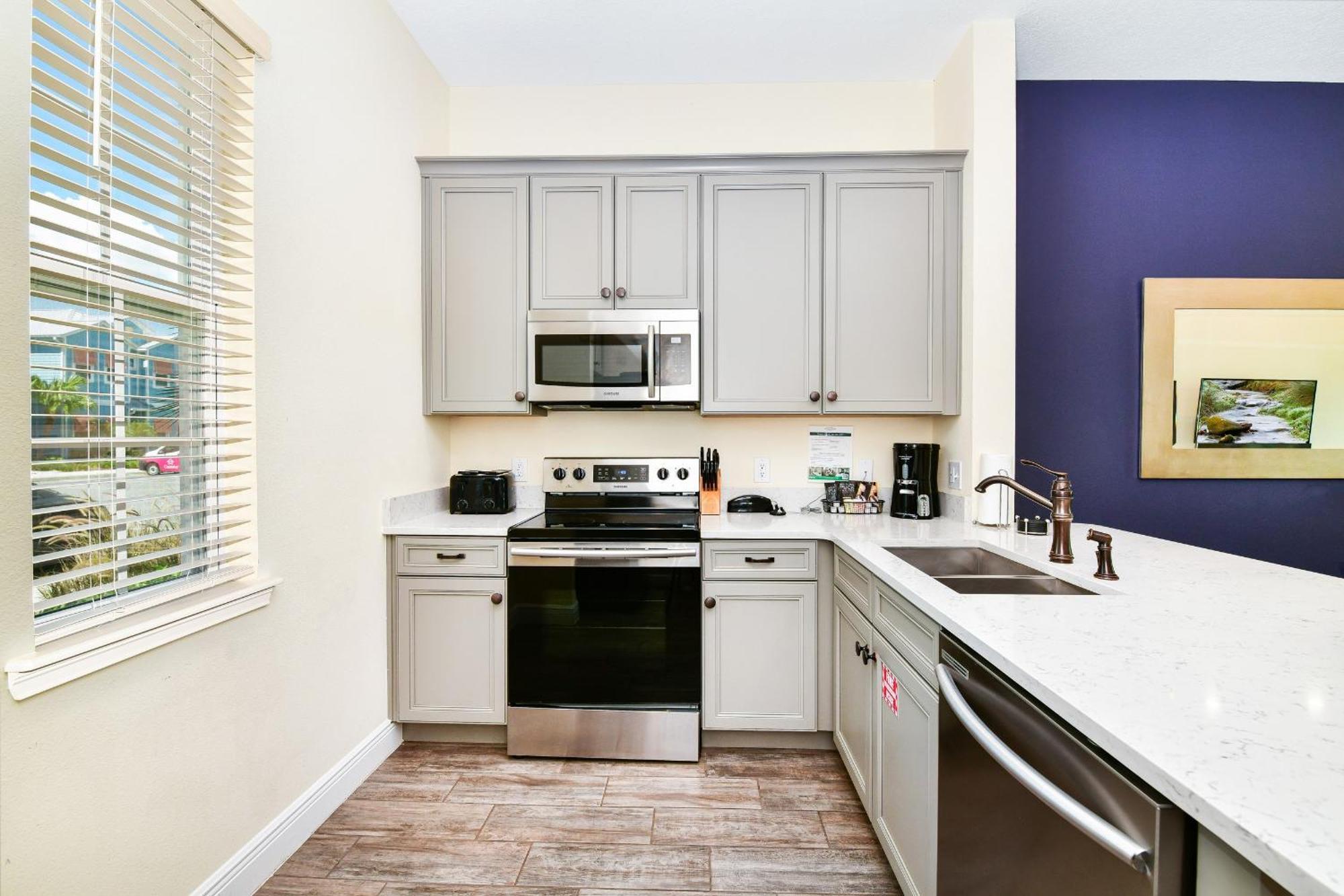Beautiful With Hot Tub Near With Margaritaville Island H2o Access - 8053ls Holiday home
