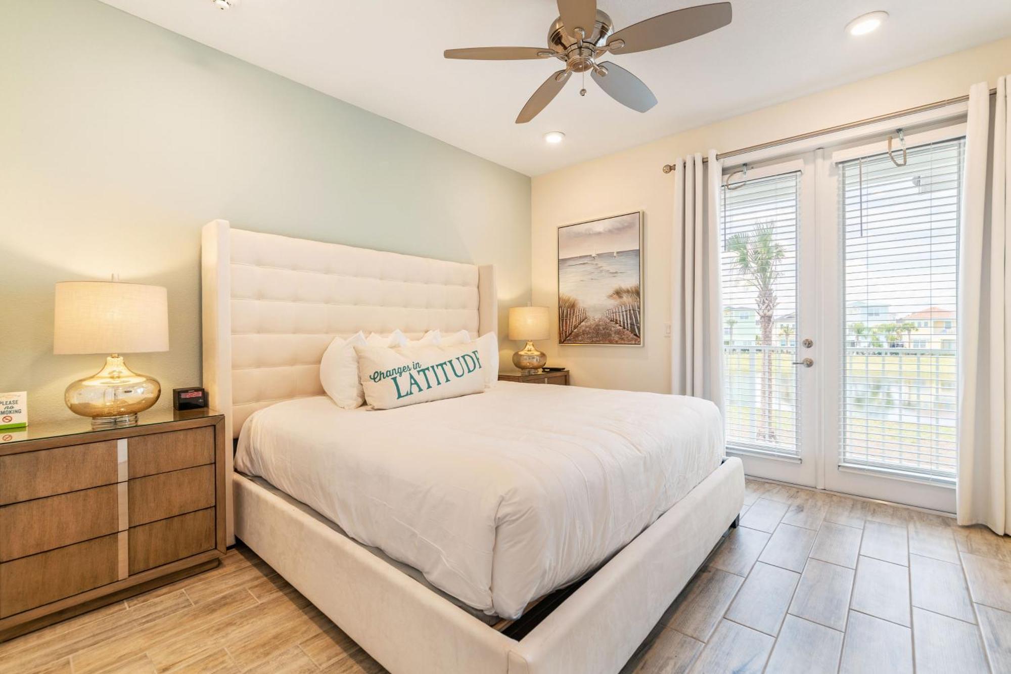 Spacious With Private Pool Near With Margaritaville Island H2o Access - 8009su