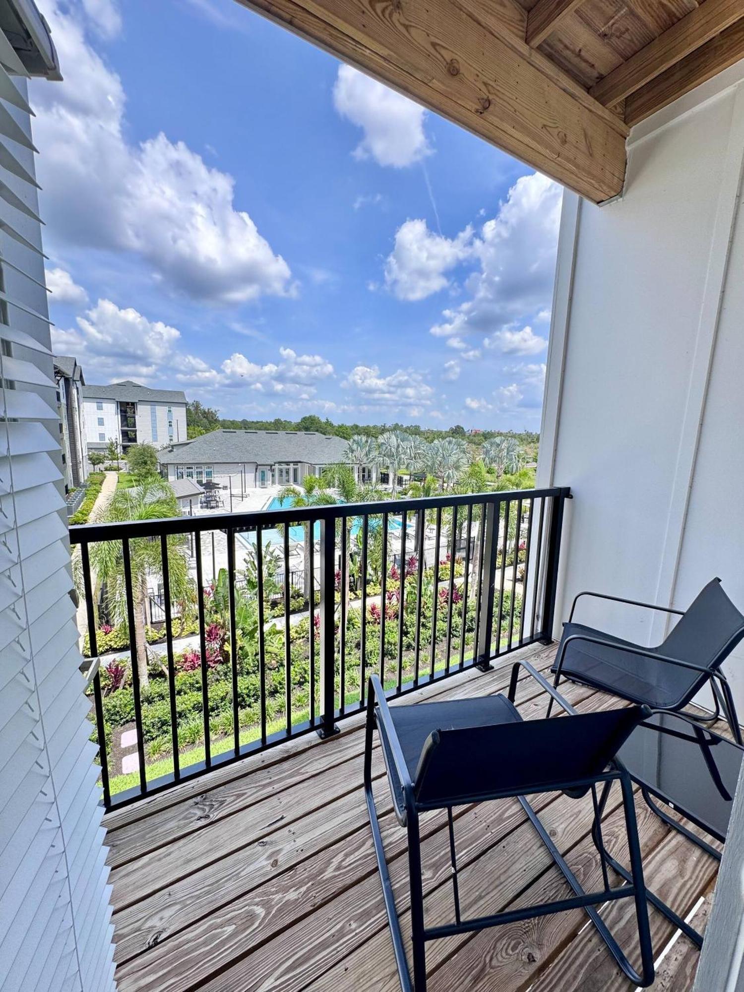 Apartment Complete King W Pool View & Gym Pet Friendly Near Parks Orlando