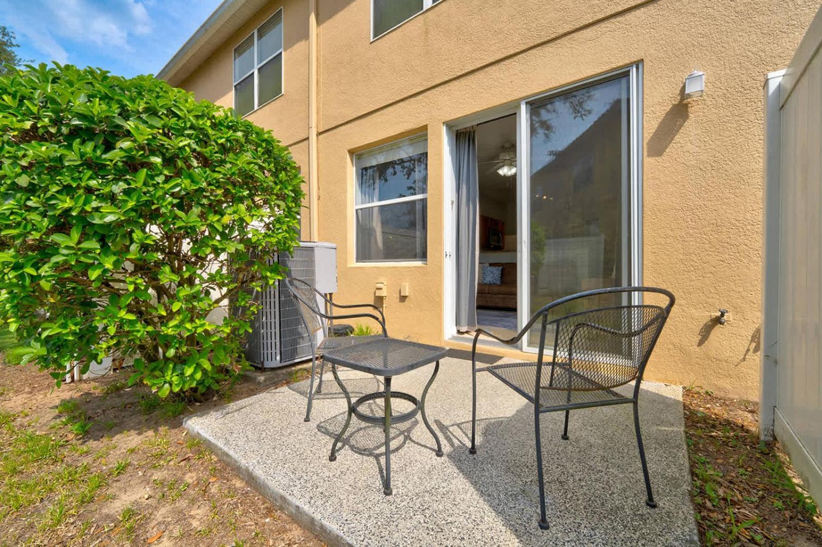 Comfy Townhome Minutes From Holiday home Orlando
