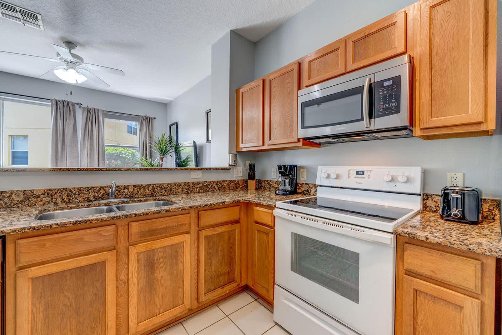 Comfy Townhome Minutes From *