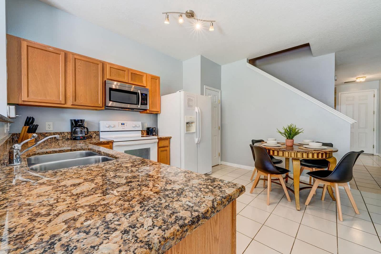 Comfy Townhome Minutes From *