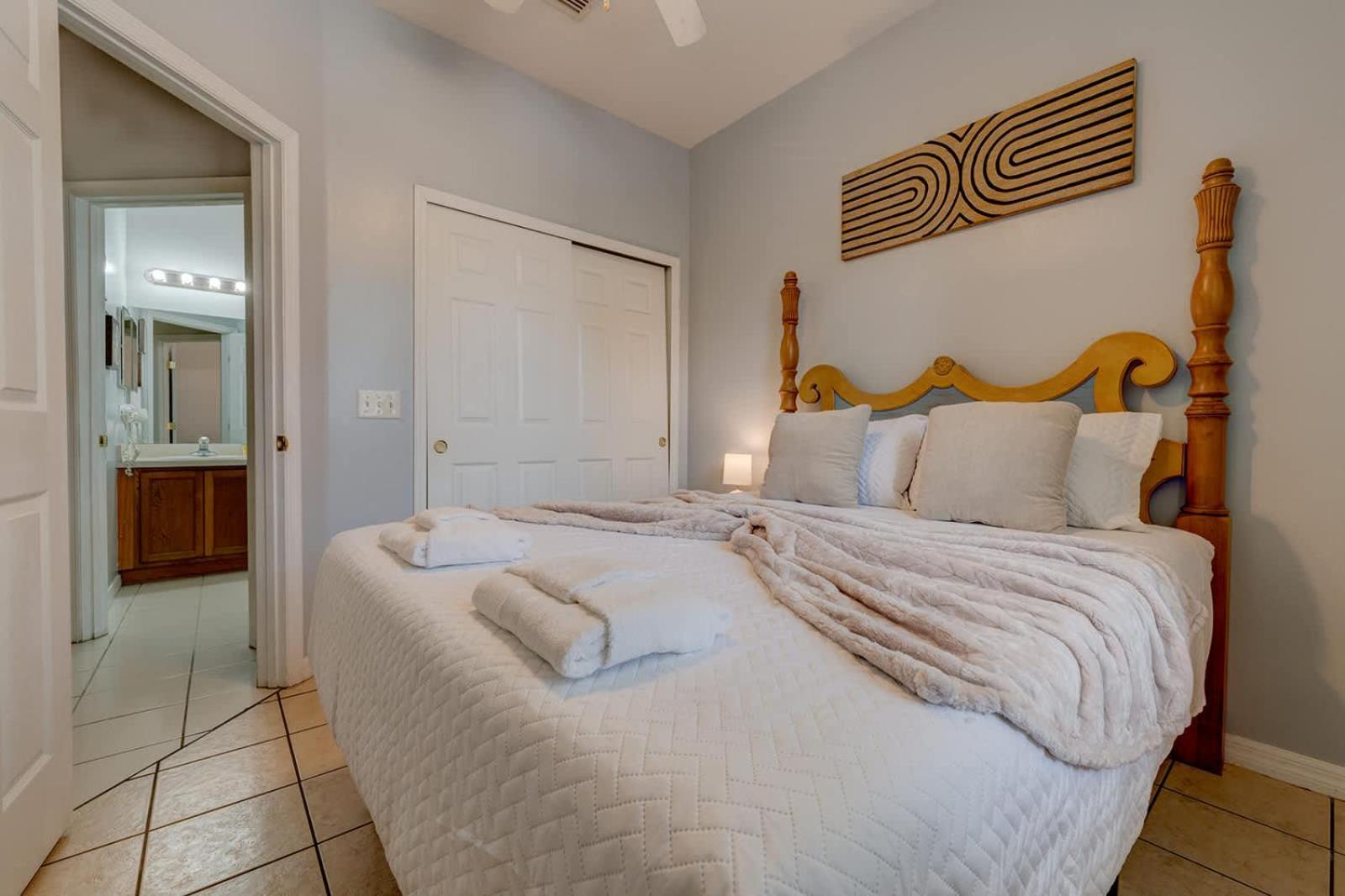 Comfy Townhome Minutes From Orlando