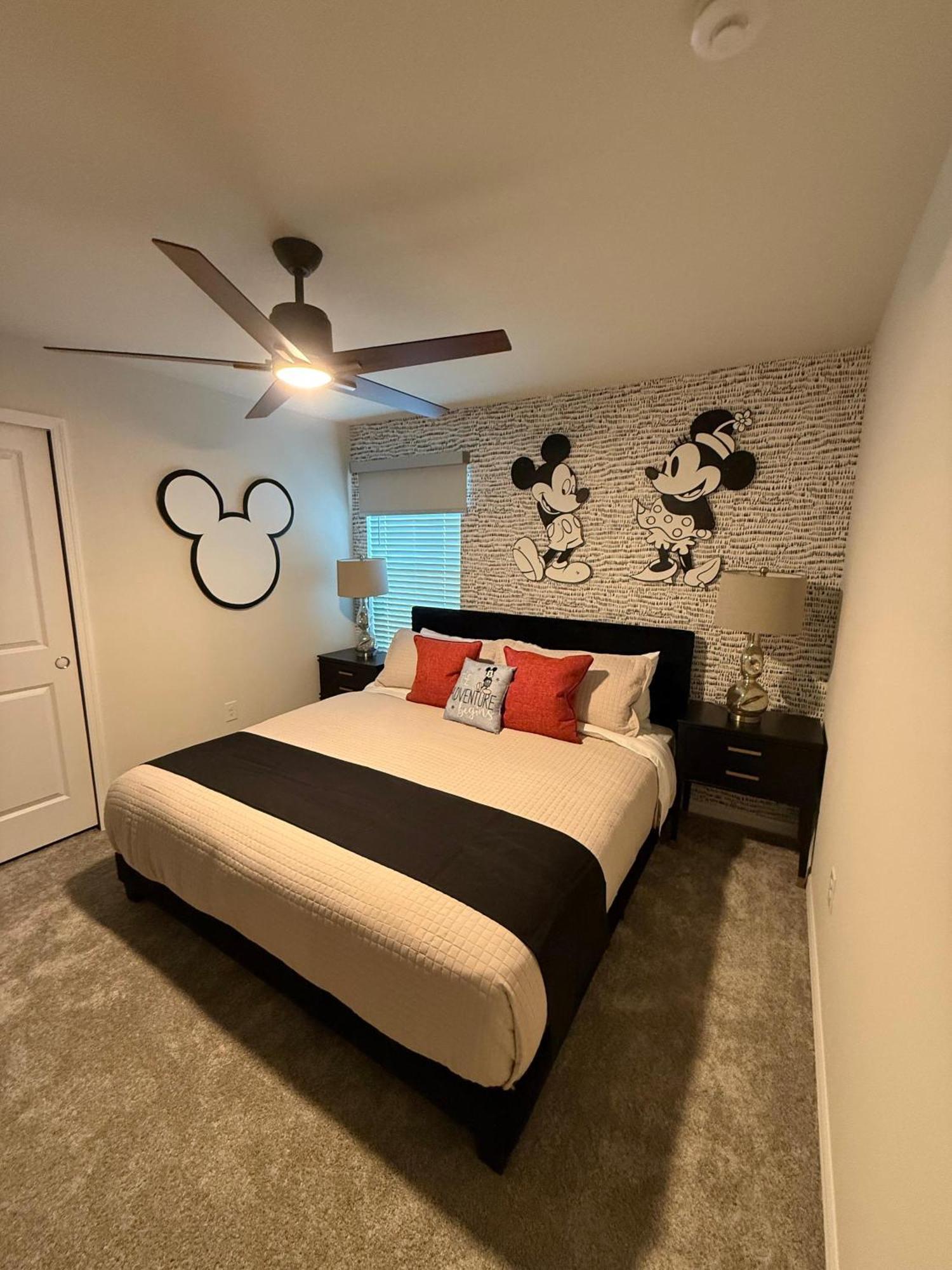10 Bedroom Home, Themed Rooms, Private Pool, In New Windsor Cay Holiday home *