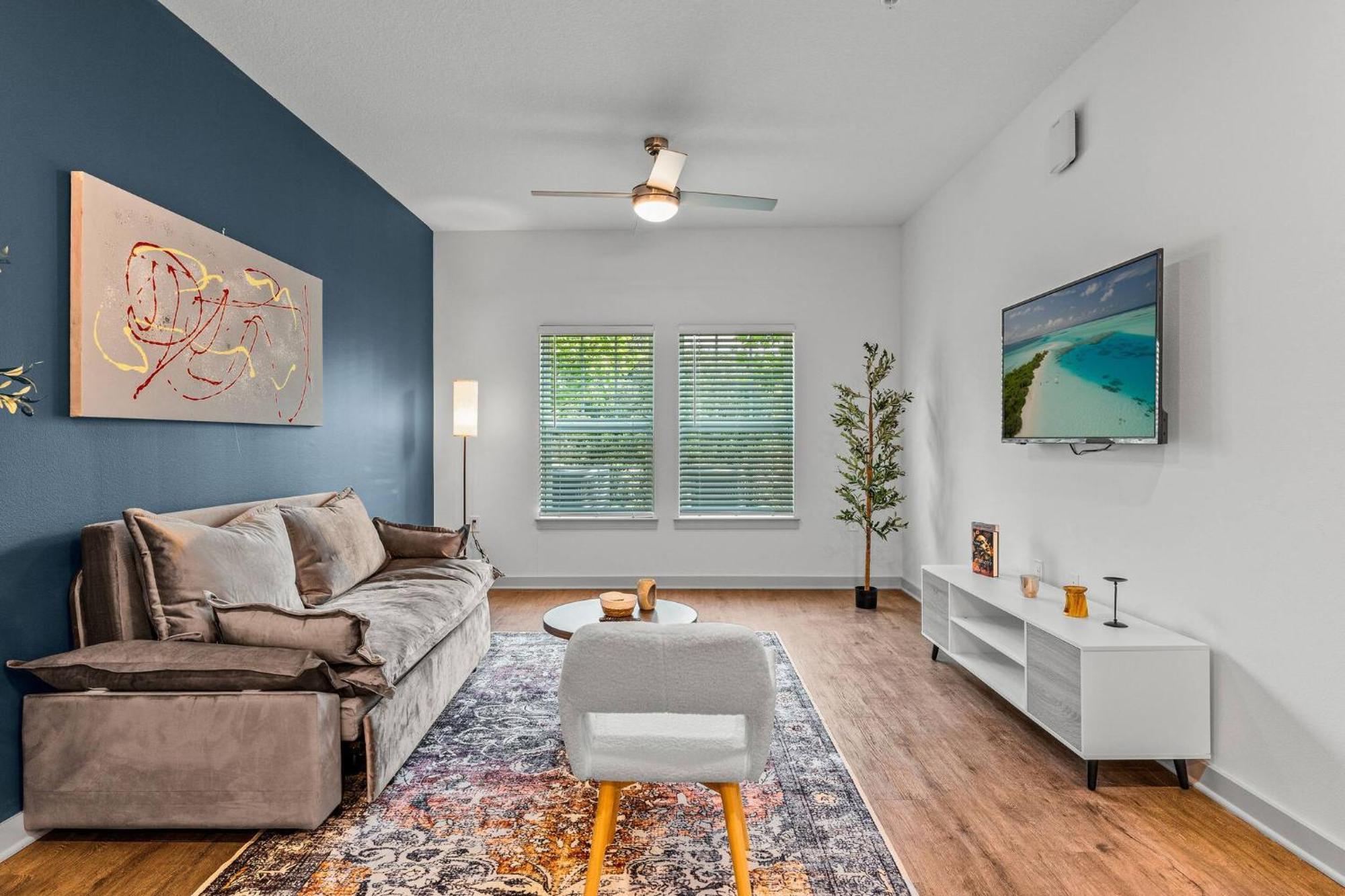 Complete Stylish King Near Parks Amenities Pet Ok Apartment Orlando