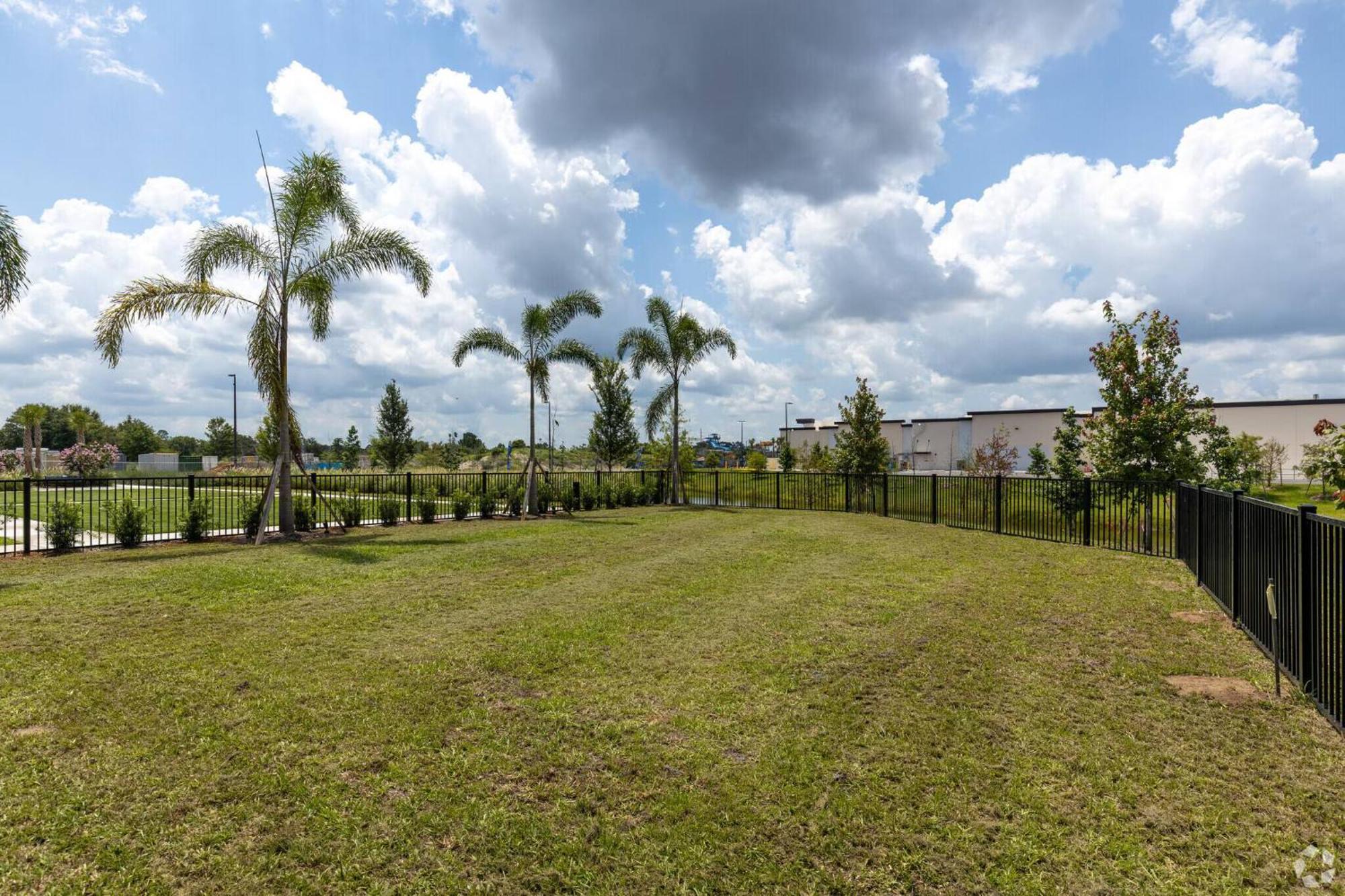 Complete Stylish King Near Parks Amenities Pet Ok Orlando