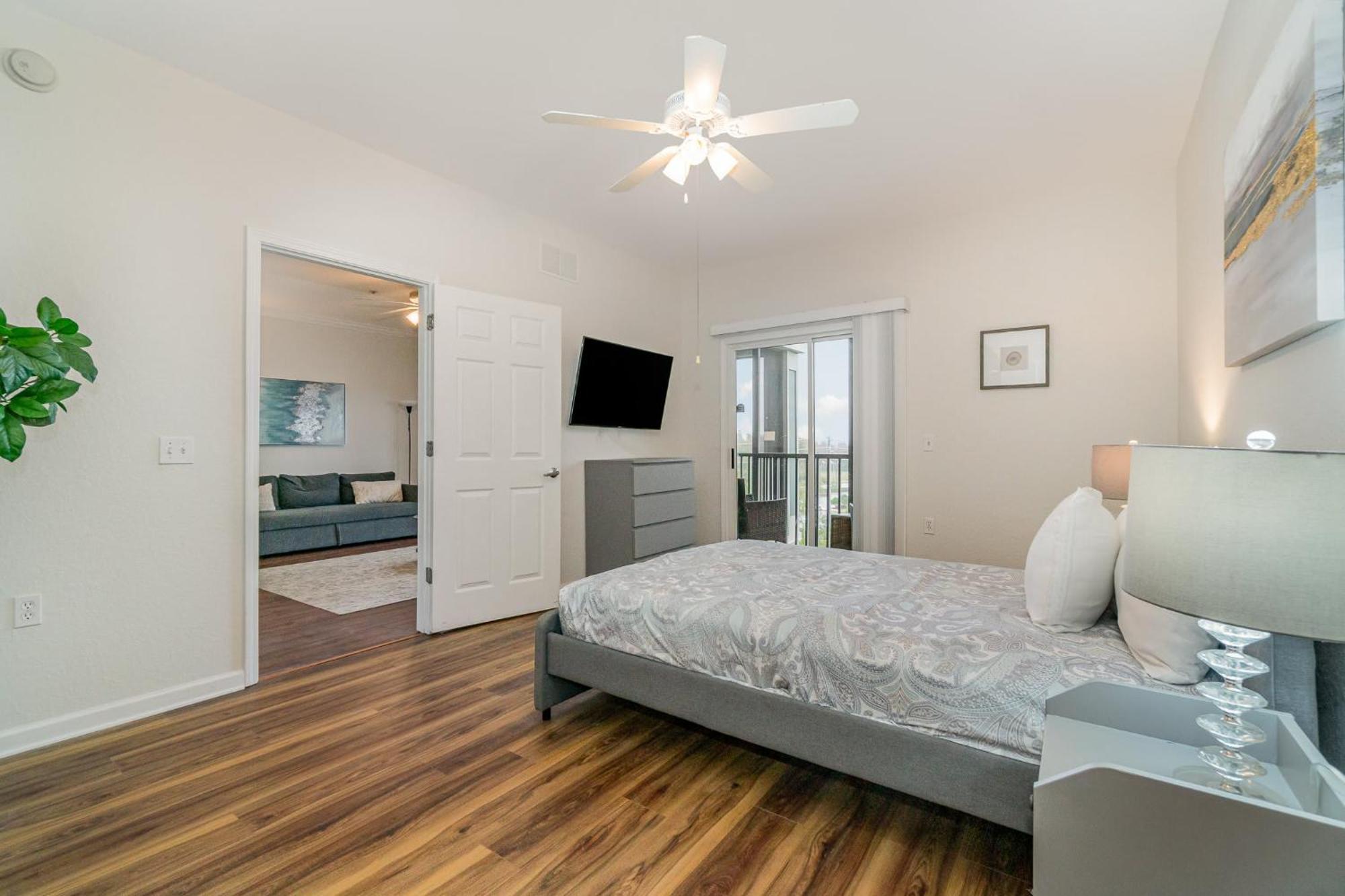 Upstay Modern 3br Pool & Patio Near Holiday home