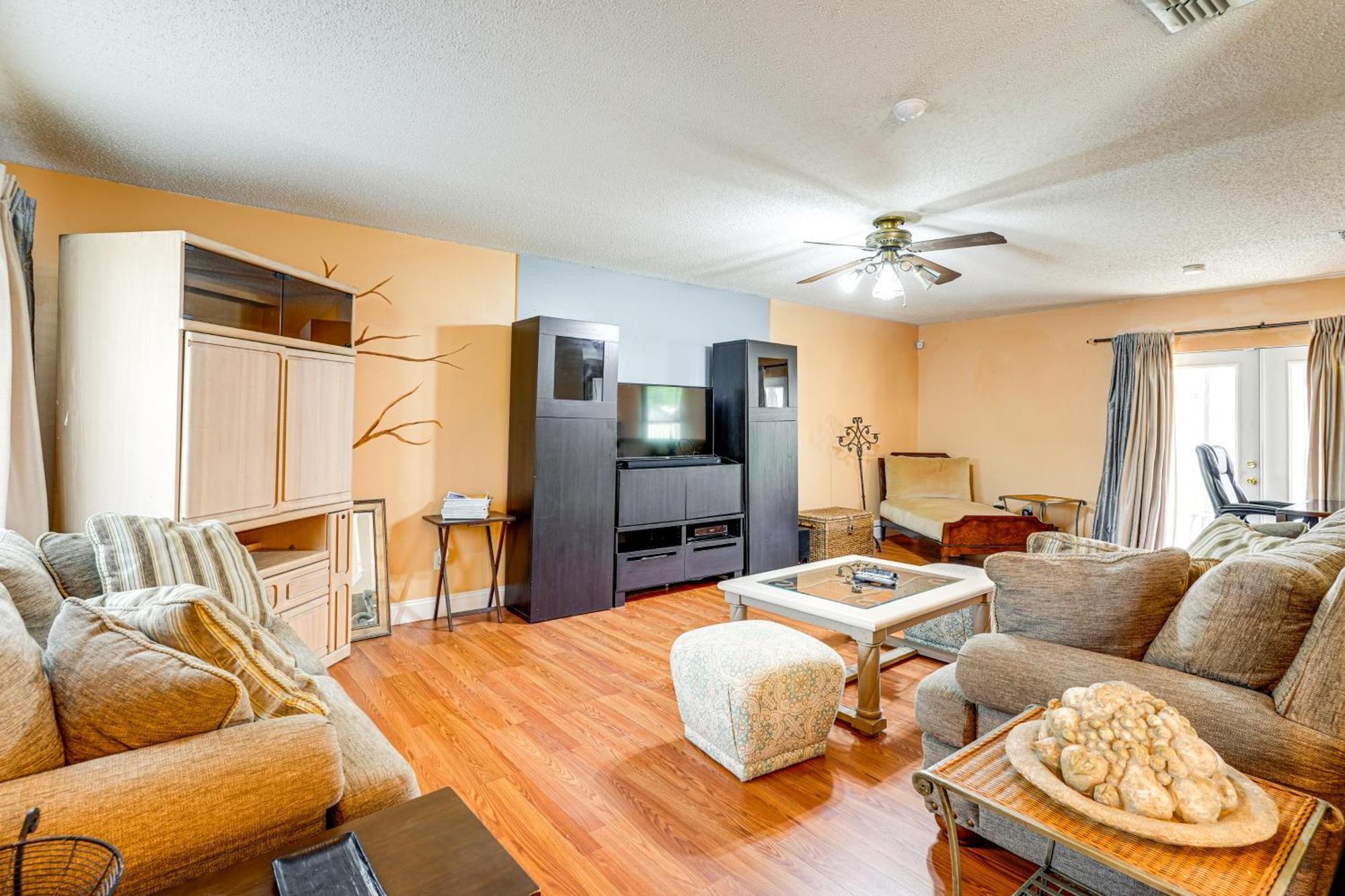 10 Mi To Universal With Screened Porch Holiday home